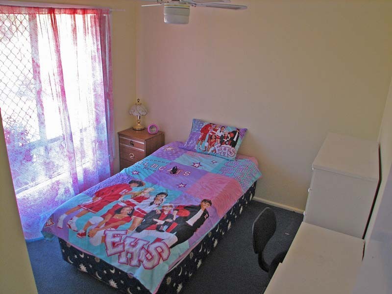 27 Lakebreeze Drive, Loganholme QLD 4129