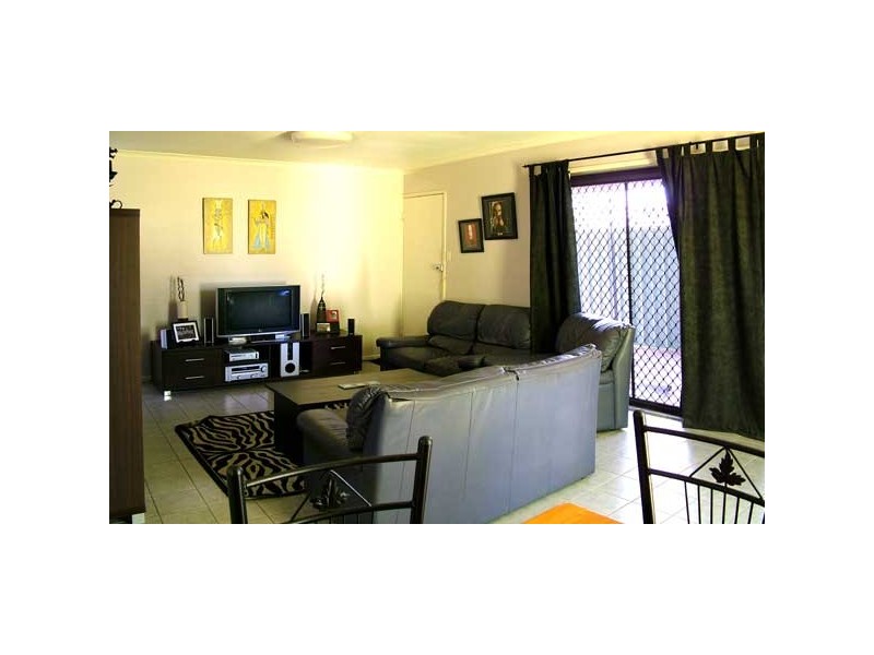 13 Lake Road, Slacks Creek QLD 4127