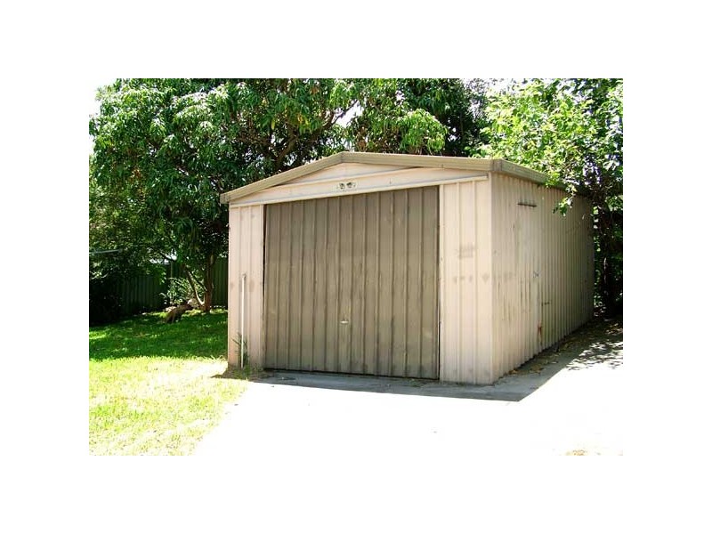 13 Lake Road, Slacks Creek QLD 4127