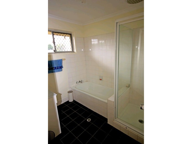 12 Chatswood Road, Springwood QLD 4127