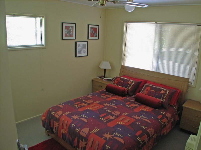 6 Leonard Street, Kingston QLD 4114