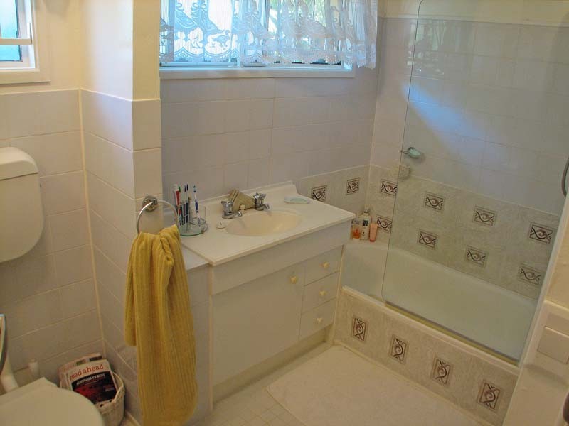 6 Leonard Street, Kingston QLD 4114