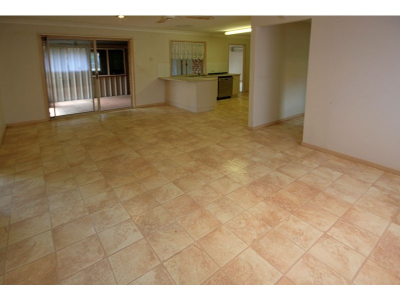 5 Marlborough Court, Waterford West QLD 4133