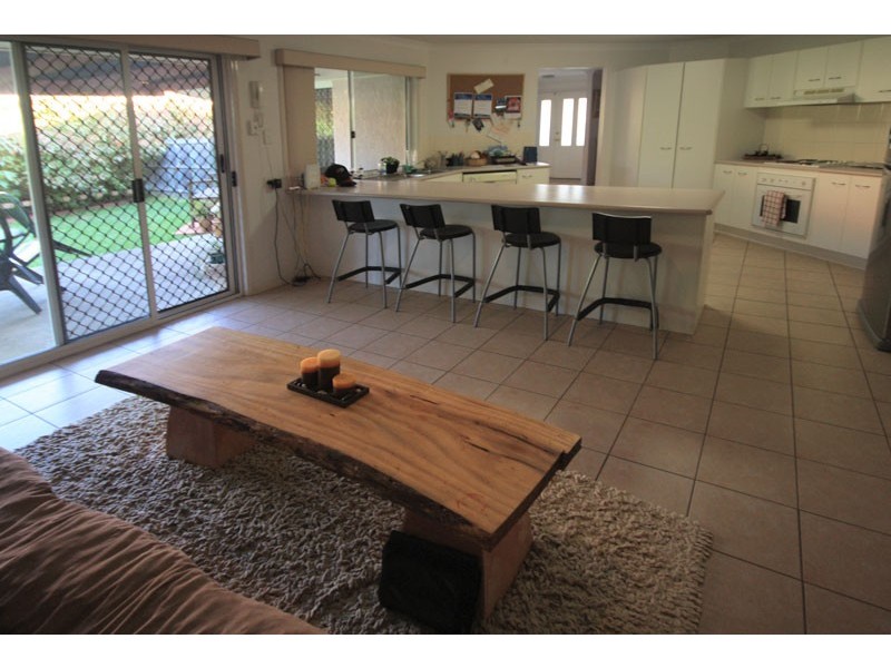 13/8 John Paul Drive, Daisy Hill QLD 4127