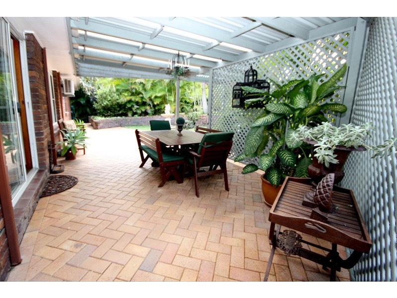 37 Blackthorn Crescent, Shailer Park QLD 4128