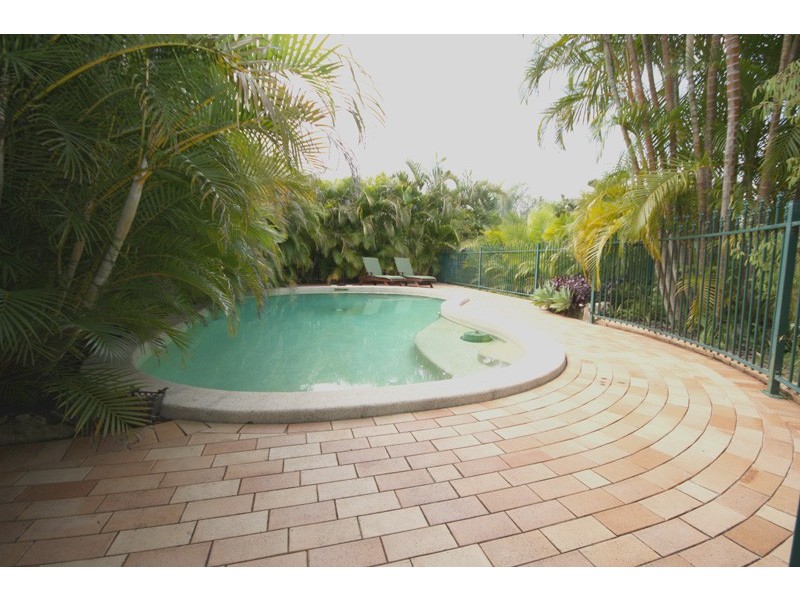 37 Blackthorn Crescent, Shailer Park QLD 4128