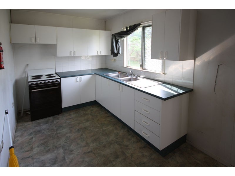 2 Woonga Street, Woodridge QLD 4114