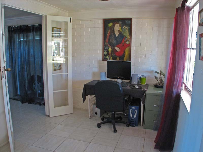 16 Paradise Road, Slacks Creek QLD 4127