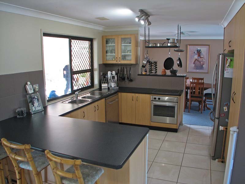 24 Adelong Road, Shailer Park QLD 4128