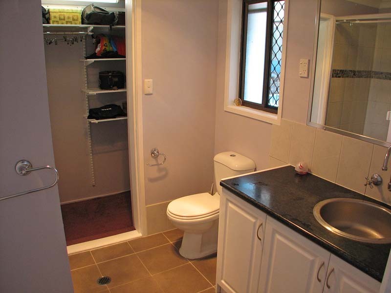 8 Oakleaf Street, Eight Mile Plains QLD 4113