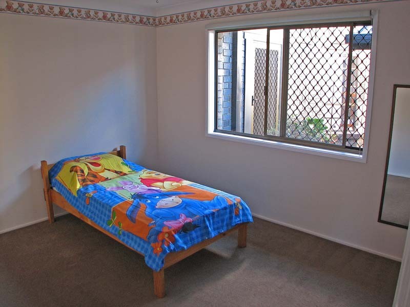 8 Oakleaf Street, Eight Mile Plains QLD 4113