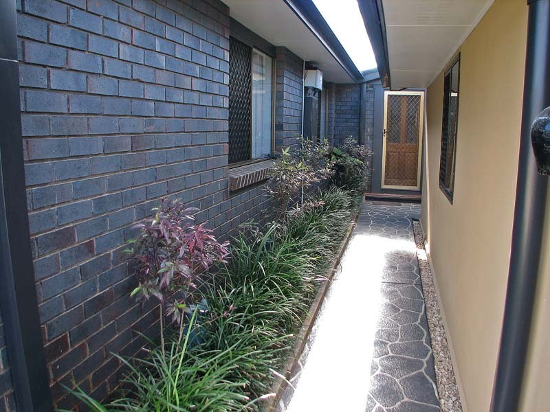 8 Oakleaf Street, Eight Mile Plains QLD 4113