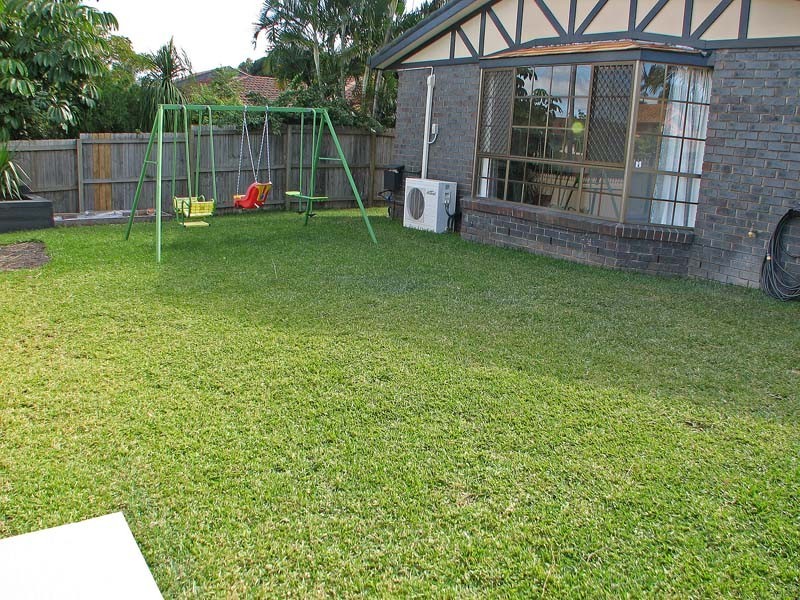 8 Oakleaf Street, Eight Mile Plains QLD 4113