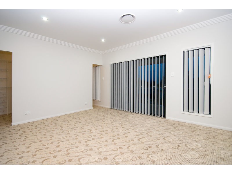 8 Trudy Crescent, Cornubia QLD 4130