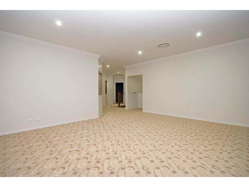 8 Trudy Crescent, Cornubia QLD 4130