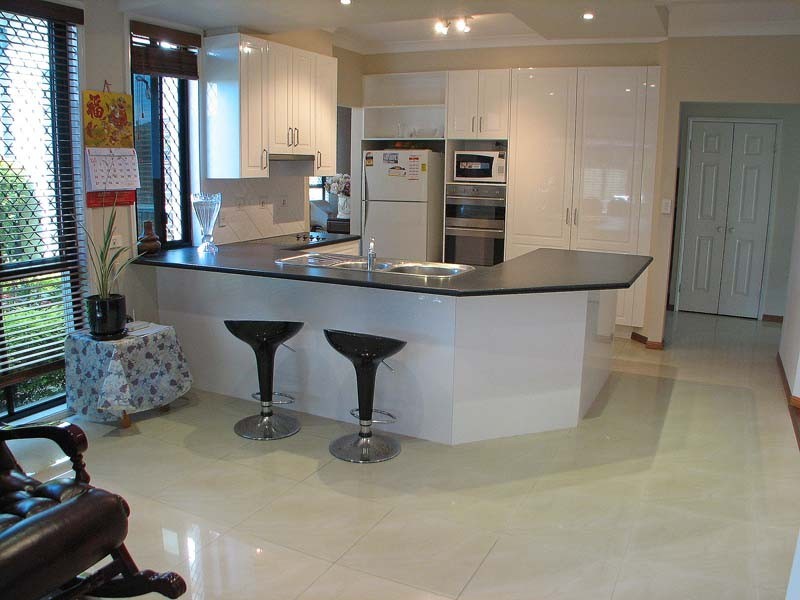 10 Regent Street, Eight Mile Plains QLD 4113