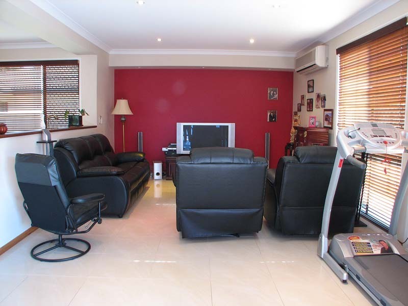 10 Regent Street, Eight Mile Plains QLD 4113