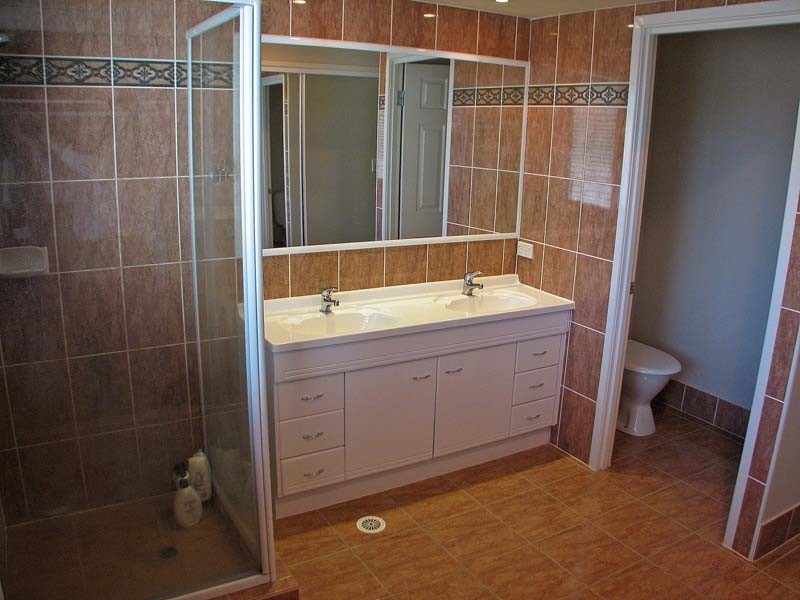 10 Regent Street, Eight Mile Plains QLD 4113