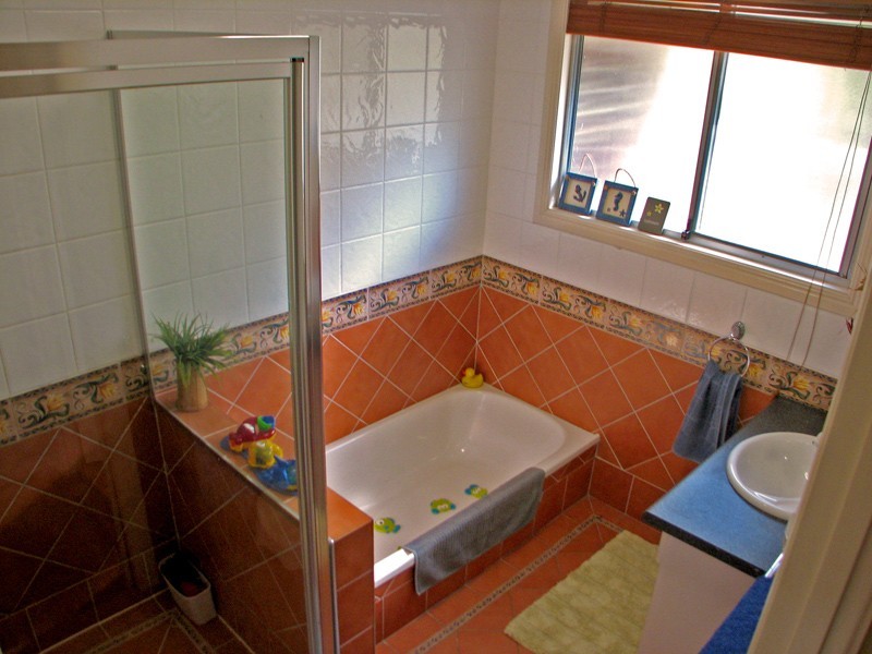 4 Landsborough Street, Rochedale South QLD 4123