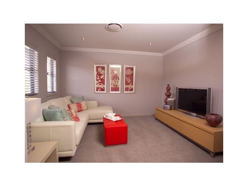 7 John Markwell Parade, Daisy Hill QLD 4127