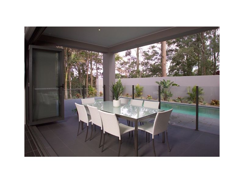 7 John Markwell Parade, Daisy Hill QLD 4127