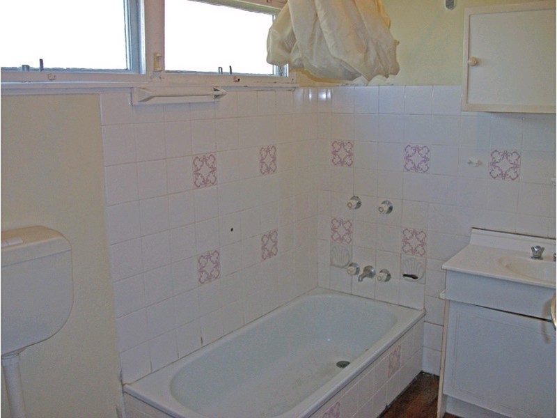 7 Bruce Road, Woodridge QLD 4114