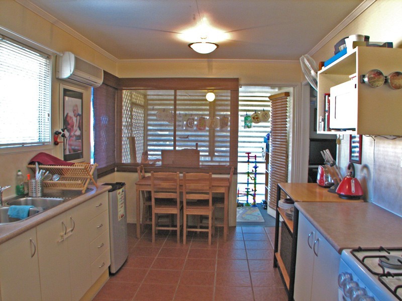 9 Mildred Street, Slacks Creek QLD 4127