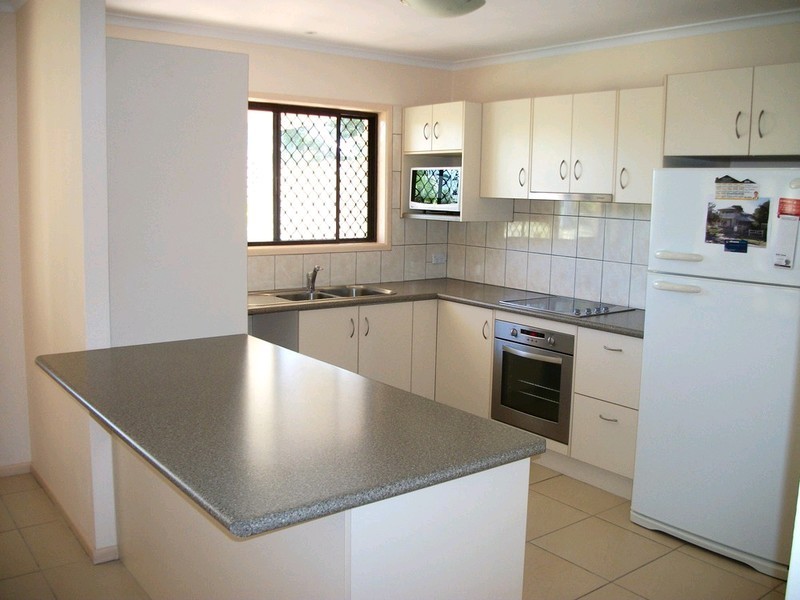 12 Wyclif Avenue, Springwood QLD 4127