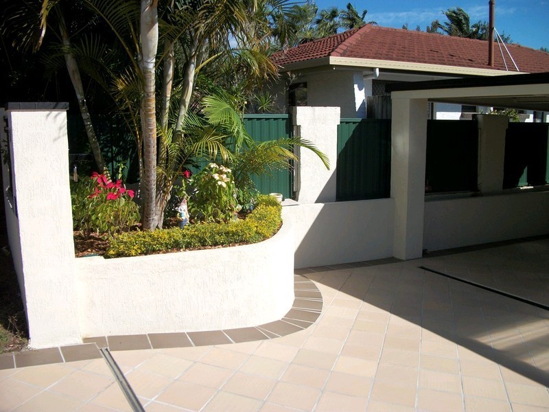 12 Wyclif Avenue, Springwood QLD 4127