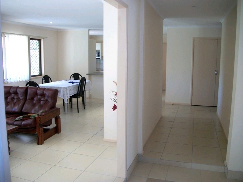 12 Wyclif Avenue, Springwood QLD 4127