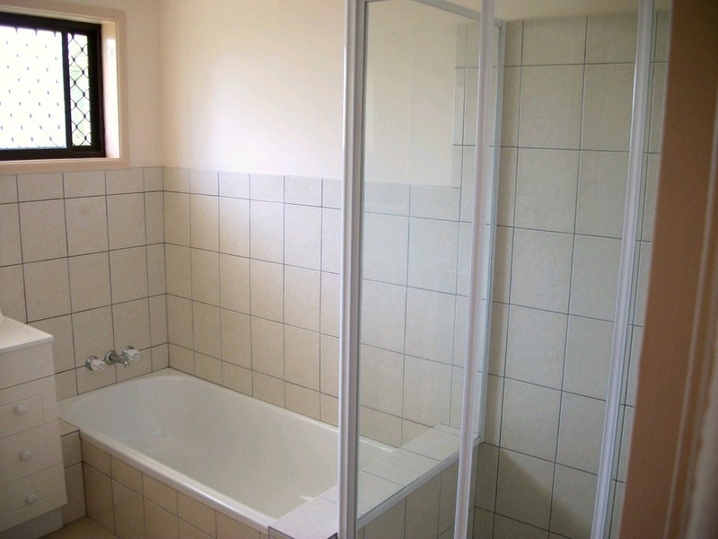 12 Wyclif Avenue, Springwood QLD 4127