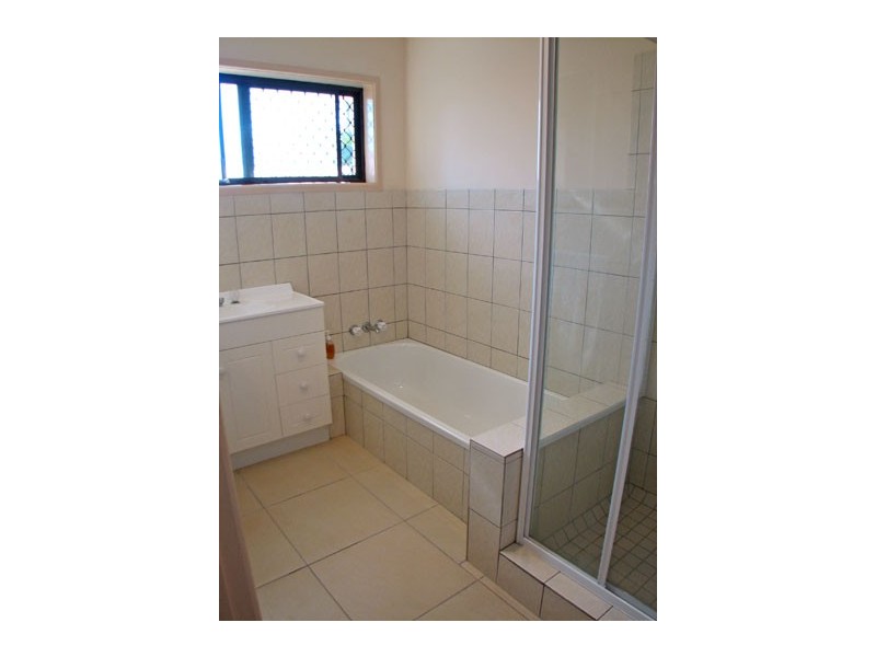 12 Wyclif Avenue, Springwood QLD 4127