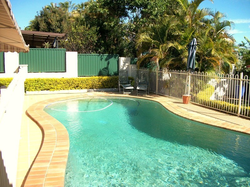 12 Wyclif Avenue, Springwood QLD 4127