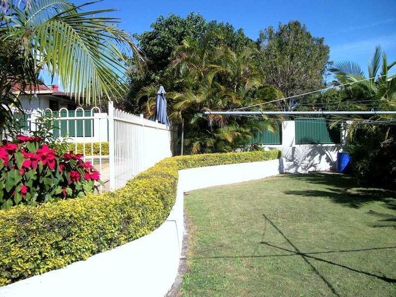 12 Wyclif Avenue, Springwood QLD 4127