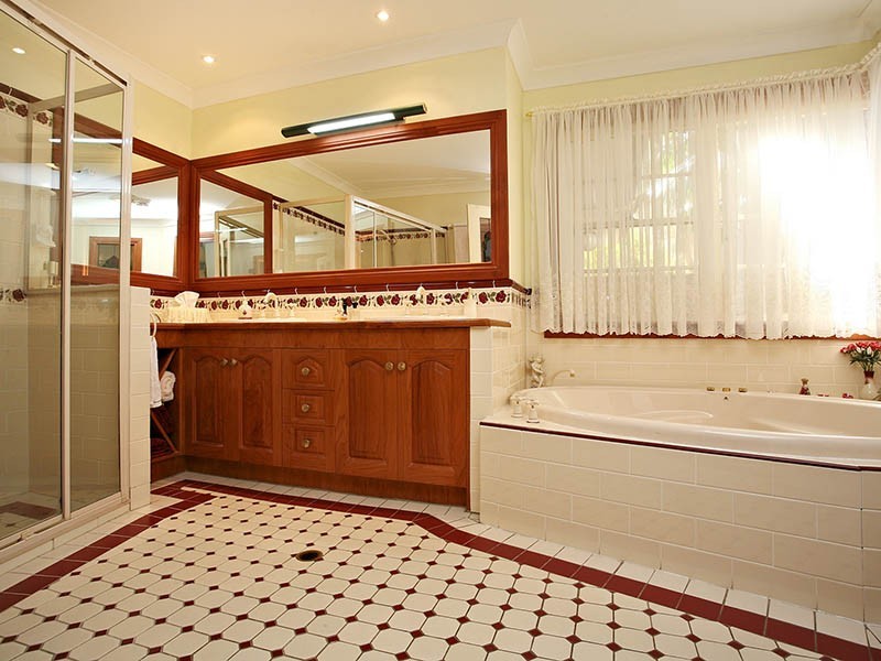 1 Willmott Drive, Rochedale South QLD 4123