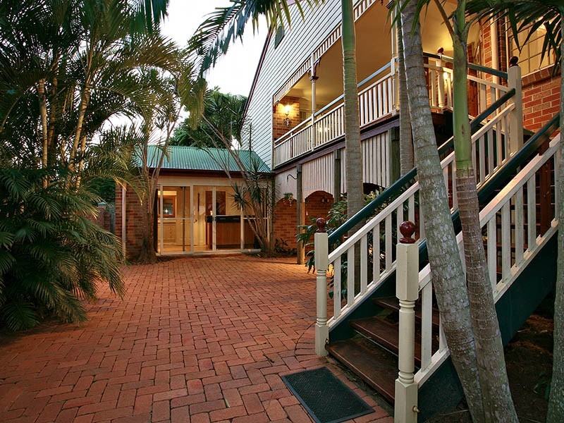 1 Willmott Drive, Rochedale South QLD 4123