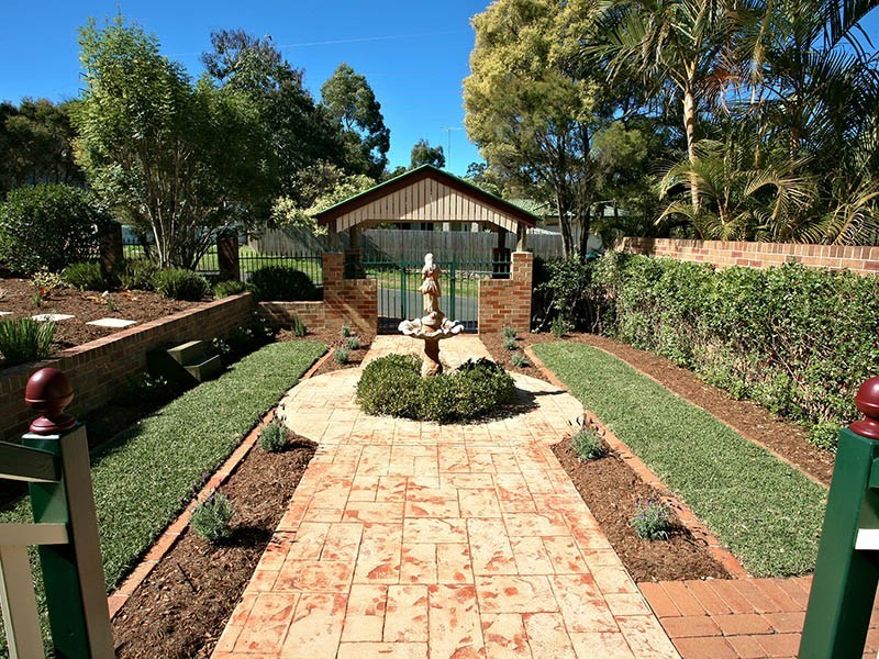 1 Willmott Drive, Rochedale South QLD 4123