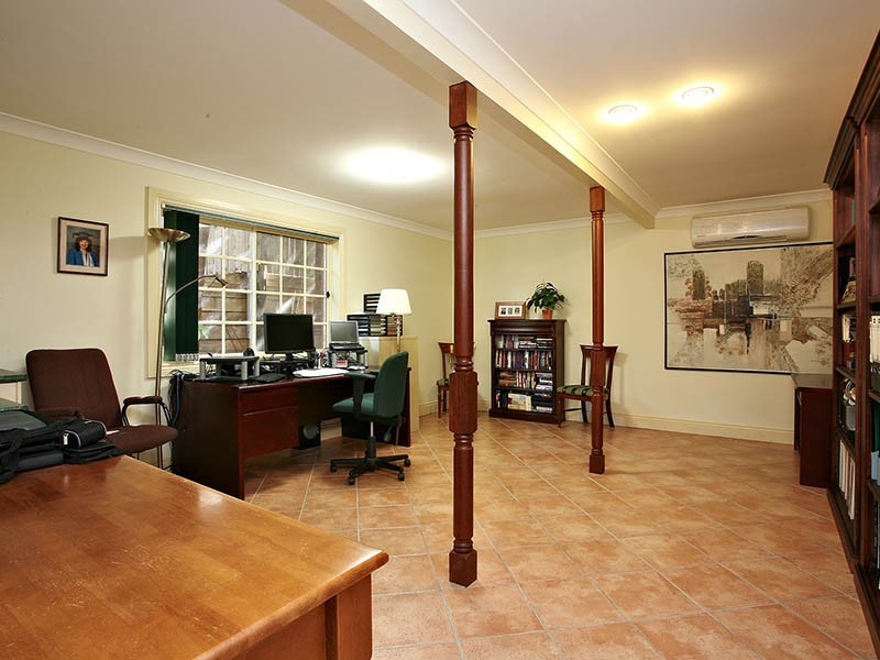 1 Willmott Court, Rochedale South QLD 4123