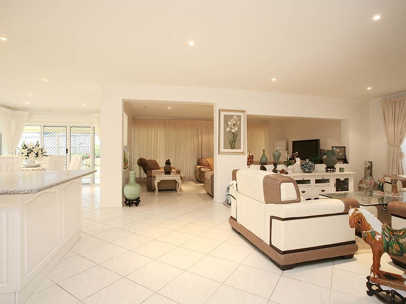 21 Fairmont Crescent, Underwood QLD 4119