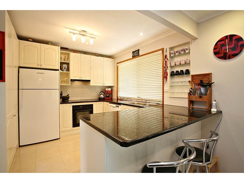 8 Dalton Court, Springwood QLD 4127