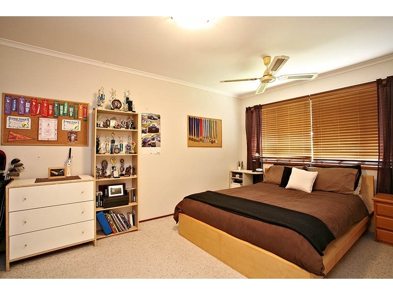 8 Dalton Court, Springwood QLD 4127