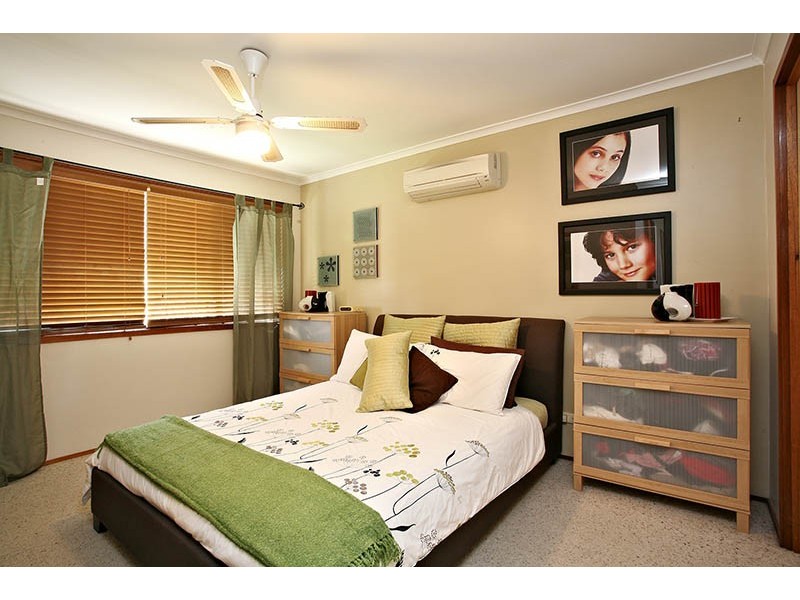 8 Dalton Court, Springwood QLD 4127