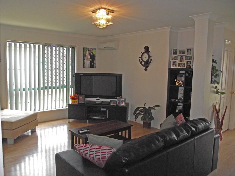 79 Rubicon Crescent, Kuraby QLD 4112