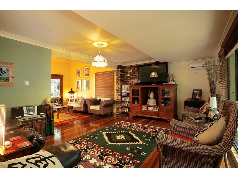 113 Springwood Road, Springwood QLD 4127