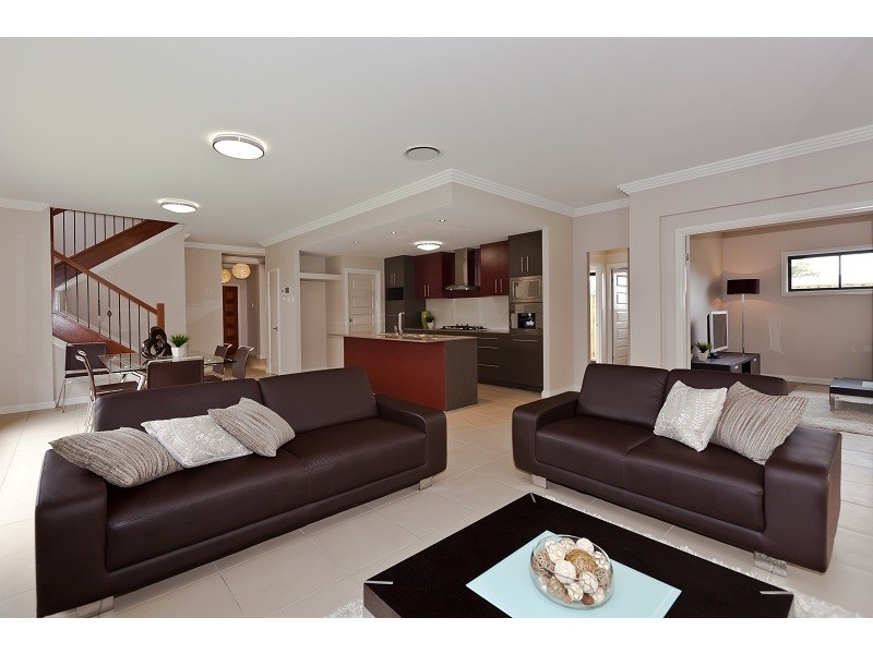 12 Charles Glen Street, Daisy Hill QLD 4127