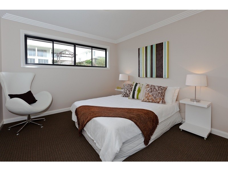 12 Charles Glen Street, Daisy Hill QLD 4127