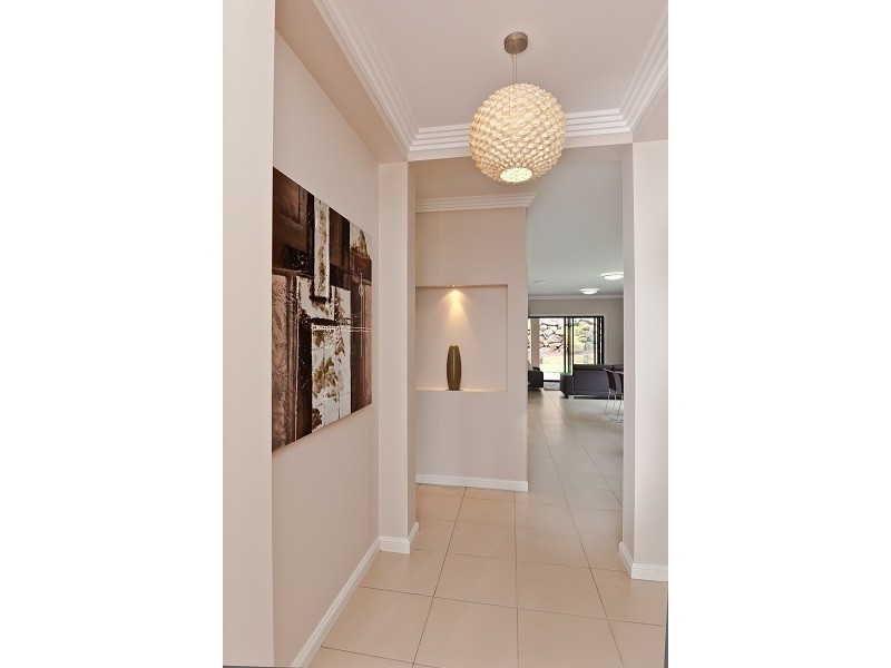 12 Charles Glen Street, Daisy Hill QLD 4127