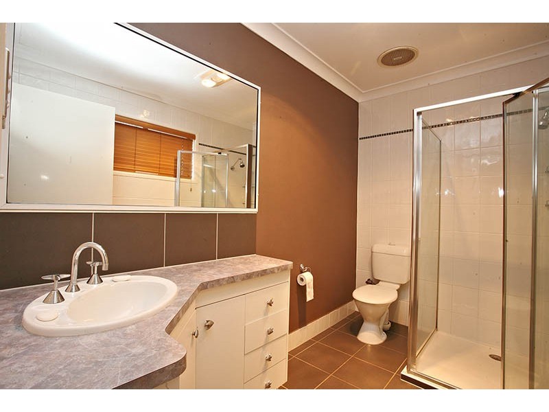 11 Jacqueline Avenue, Springwood QLD 4127