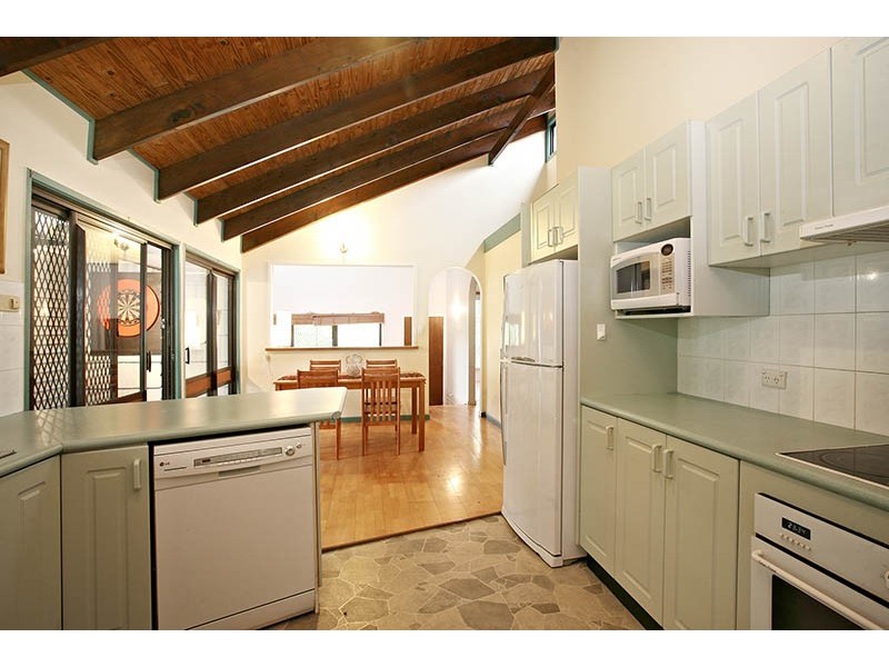 30 Drake Road, Springwood QLD 4127