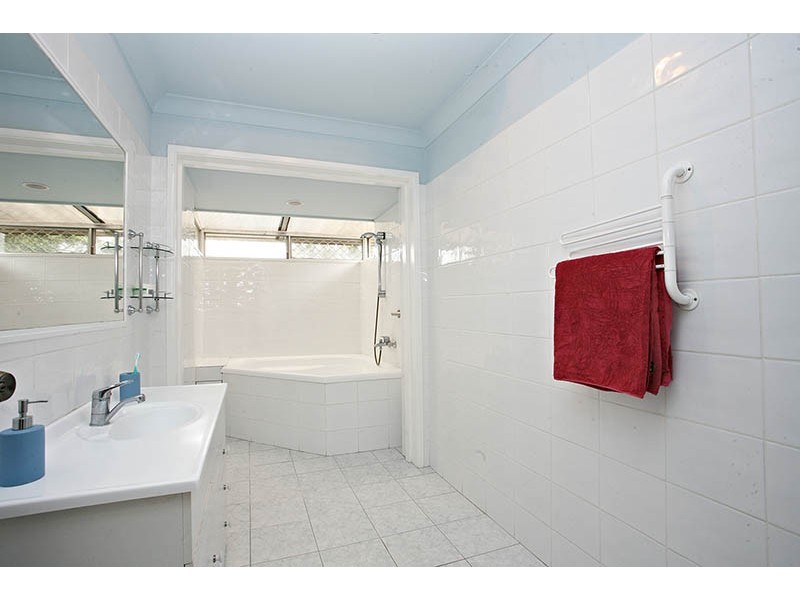 30 Drake Road, Springwood QLD 4127